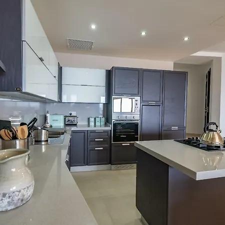 Apartman Hal-saghtrija - Sea Views And Pool